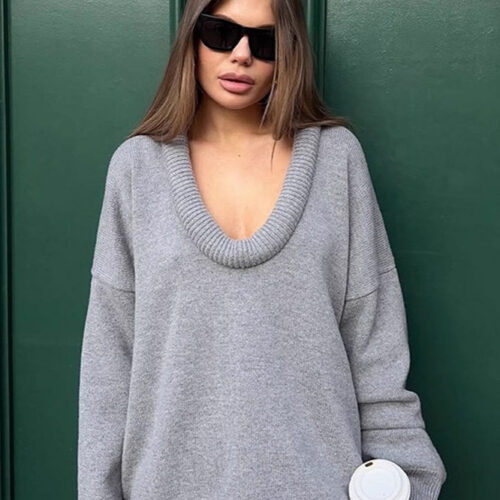 3D V Neck Paneled Oversized Solid Sweater